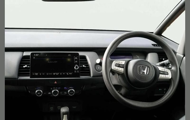 Used Honda Jazz Hybrid 107 HP (78 kW) 2023 Red Hatchback