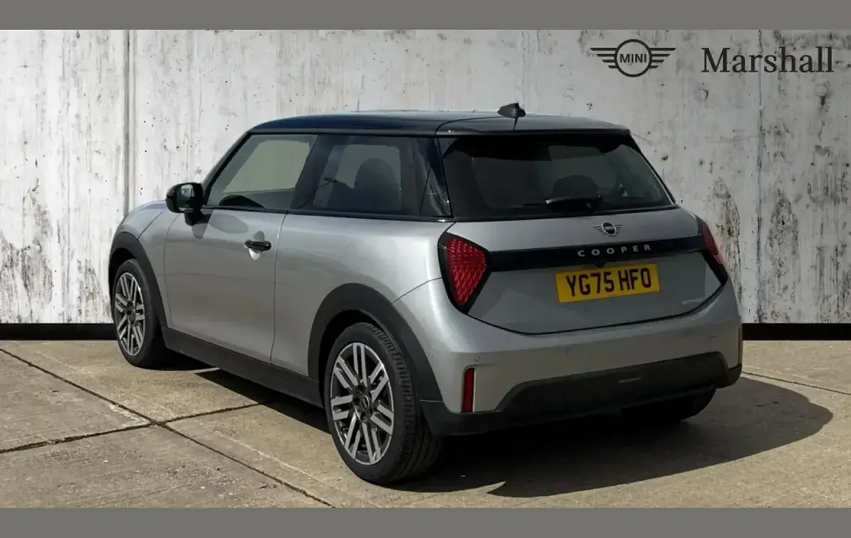Used Mini Cooper Classic 114 kW (156 HP) 2025 Melting silver iii Hatchback