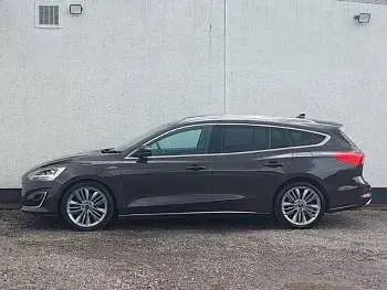Used Ford Focus Vignale 150 HP (110 kW) 2019 Purple Estate