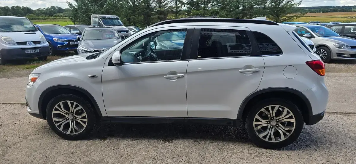 Used Mitsubishi ASX 147 HP (108 kW) 2017 White SUV