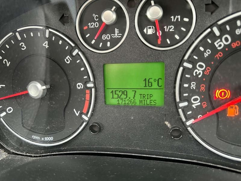 Used Ford Fiesta Ghia 80 HP (58 kW) 2006 Silver Hatchback