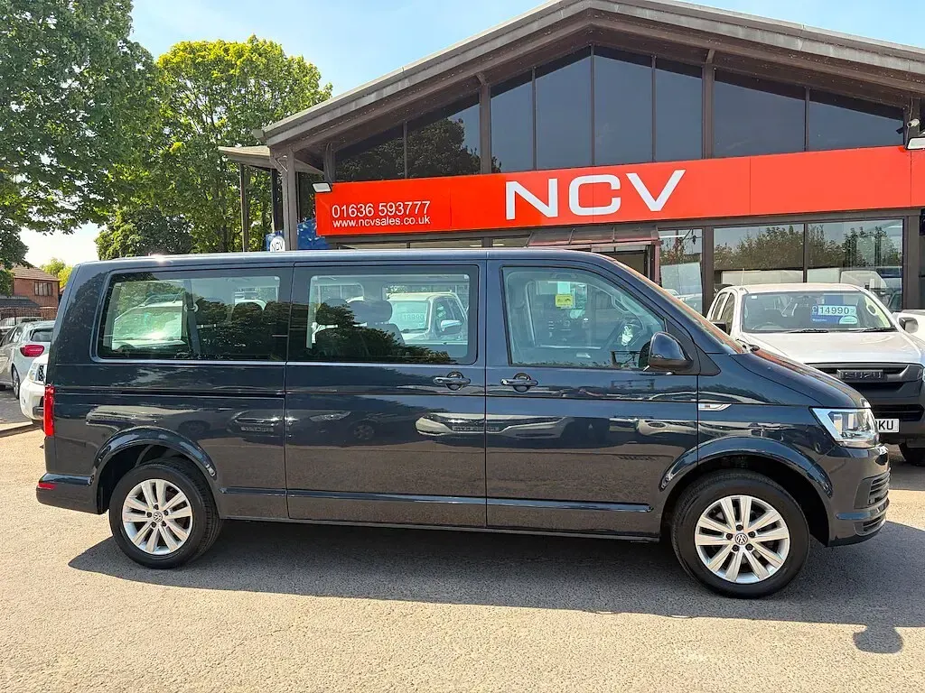 Used VW T6 SE 150 HP (110 kW) 2016 Blue Van