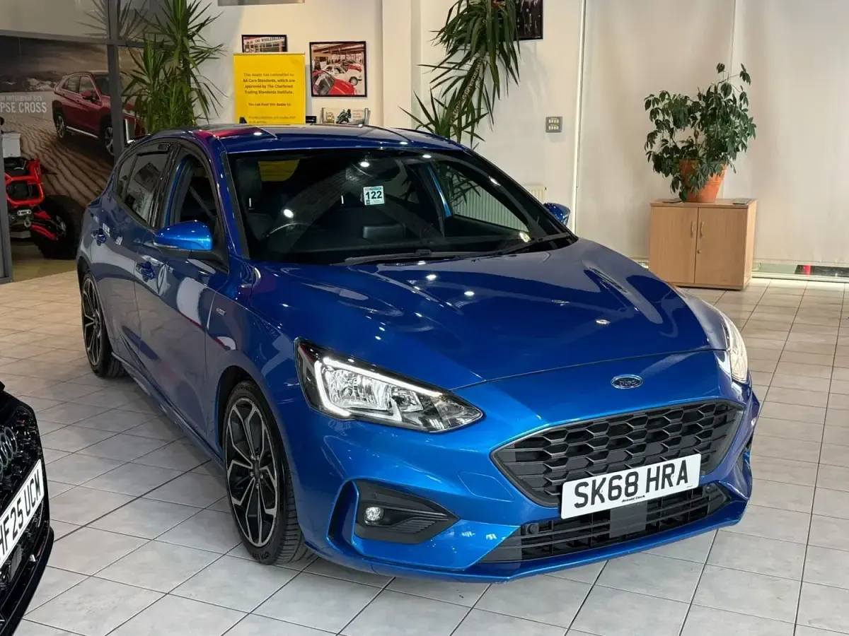 Used Ford Focus ST-Line X 120 HP (88 kW) 2018 Blue Hatchback