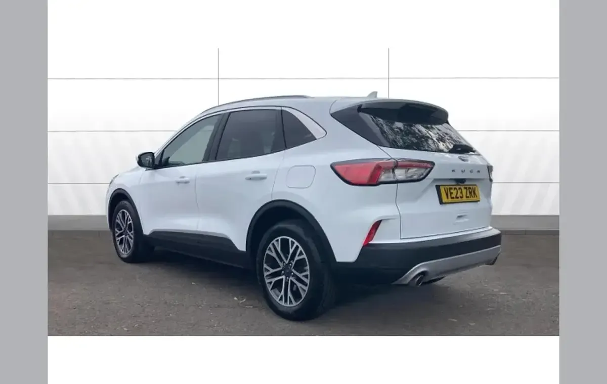 Used Ford Kuga Titanium 147 HP (108 kW) 2023 White SUV