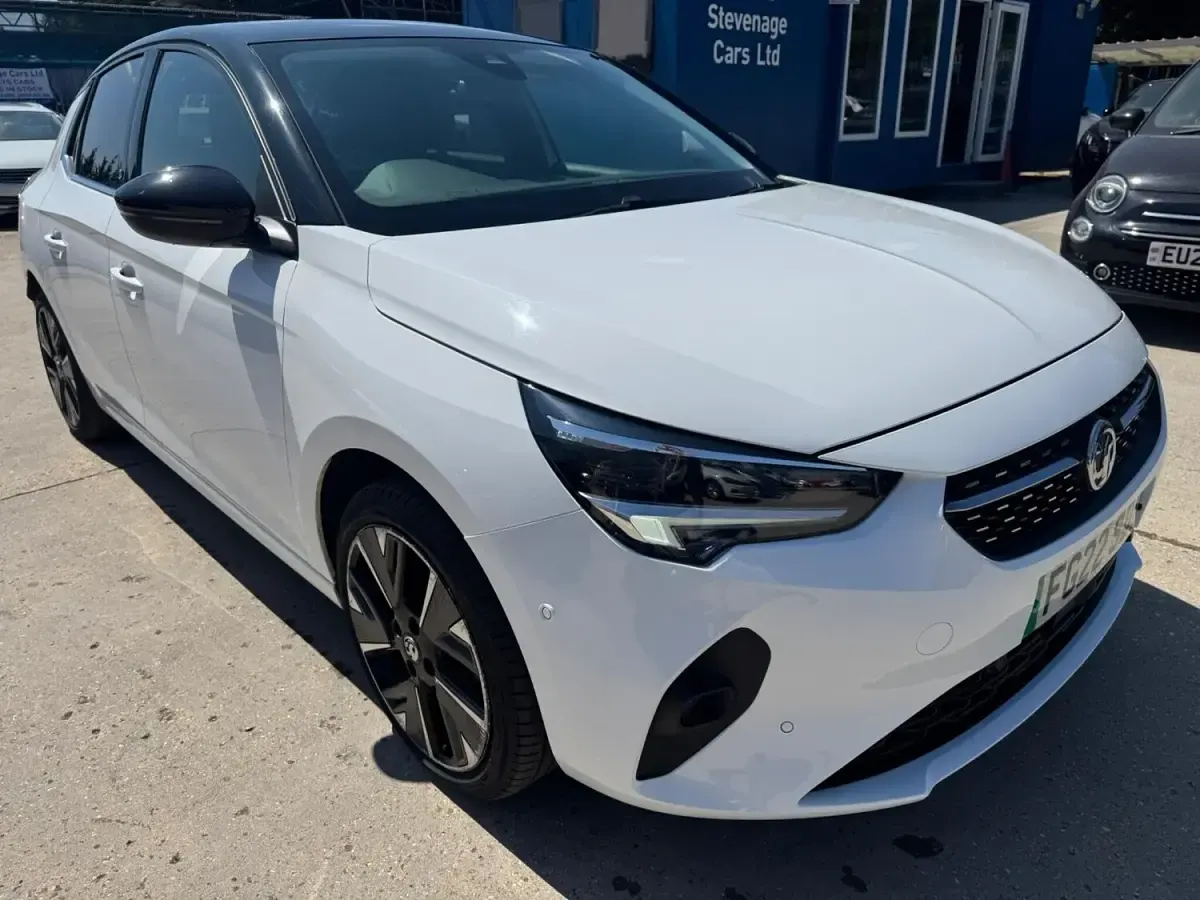 Used Vauxhall Corsa-e Elite 100 kW (136 HP) 2022 White Hatchback
