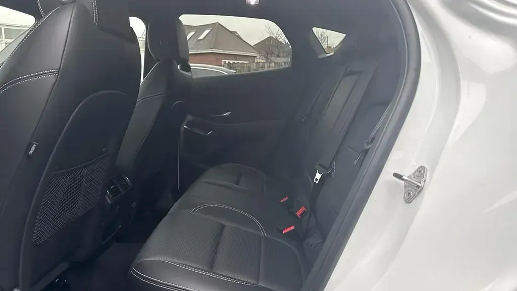 Gebraucht Jaguar E-Pace R-Dynamic 204 PS (150 kW) 2024 Weiß SUV