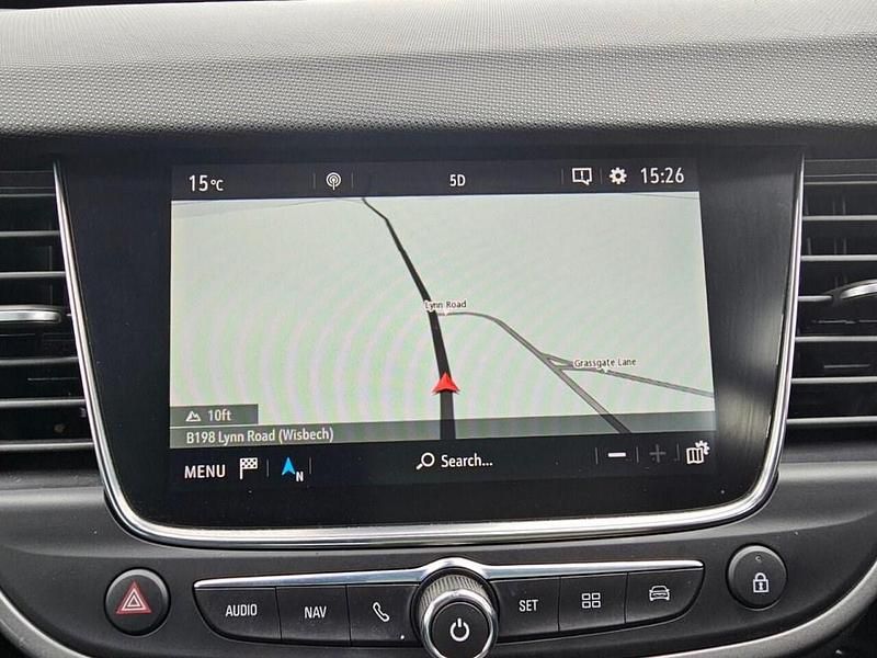 Used Vauxhall Crossland Ultimate 120 HP (88 kW) 2022 White SUV