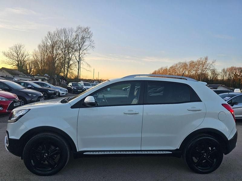 Used Ssangyong (KGM) Korando 178 HP (130 kW) 2018 White Estate