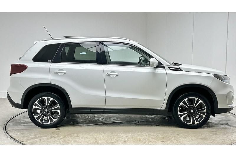 Used Suzuki Vitara SZ5 129 HP (94 kW) 2023 White Hatchback