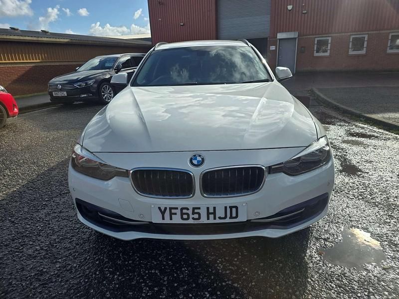 Begagnad BMW 320 Sport Line 2015 Vit Kombi