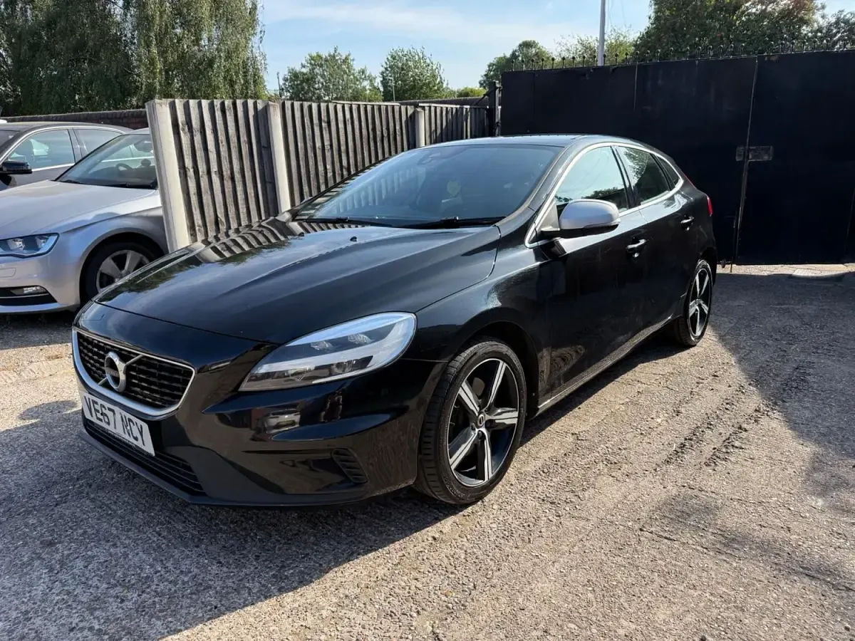 Used Volvo V40 R-Design 2018 Black Hatchback