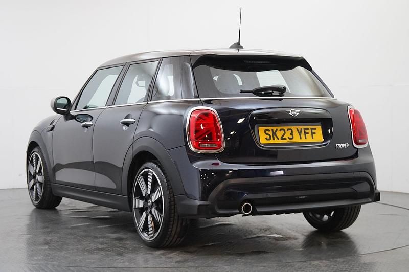 Used Mini Cooper Exclusive 136 HP (100 kW) 2023 Black Hatchback