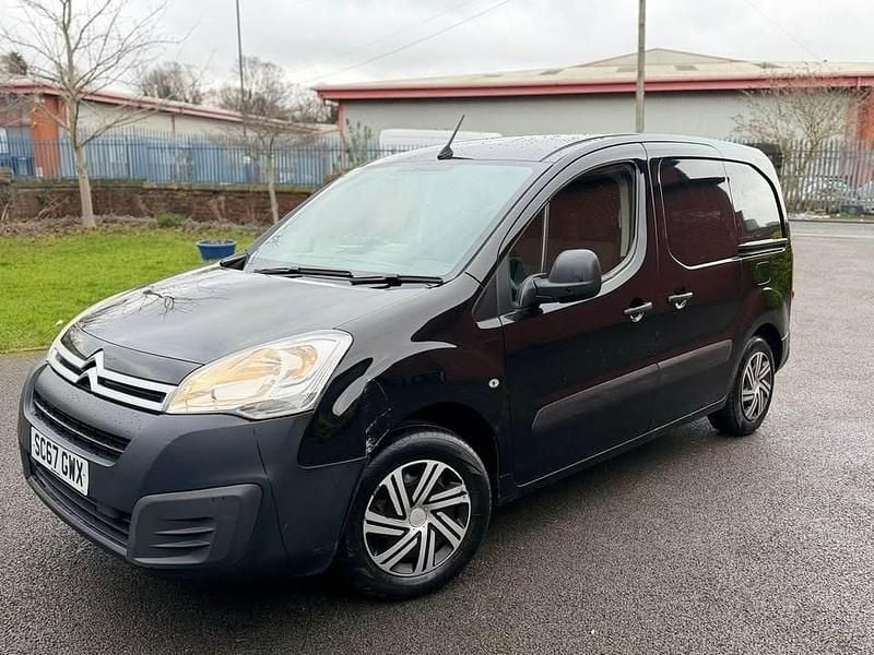 Used Citroën Berlingo 75 HP (55 kW) 2018 Black MPV