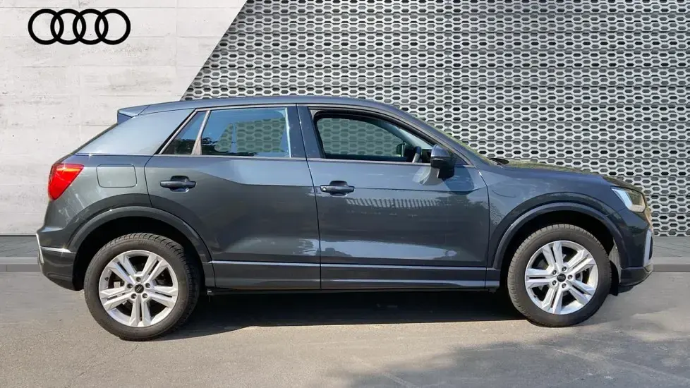 Used Audi Q2 Sport 150 HP (110 kW) 2024 Grey SUV