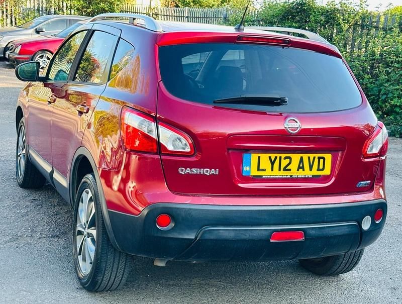 Used Nissan Qashqai Tekna 130 HP (95 kW) 2012 Red SUV