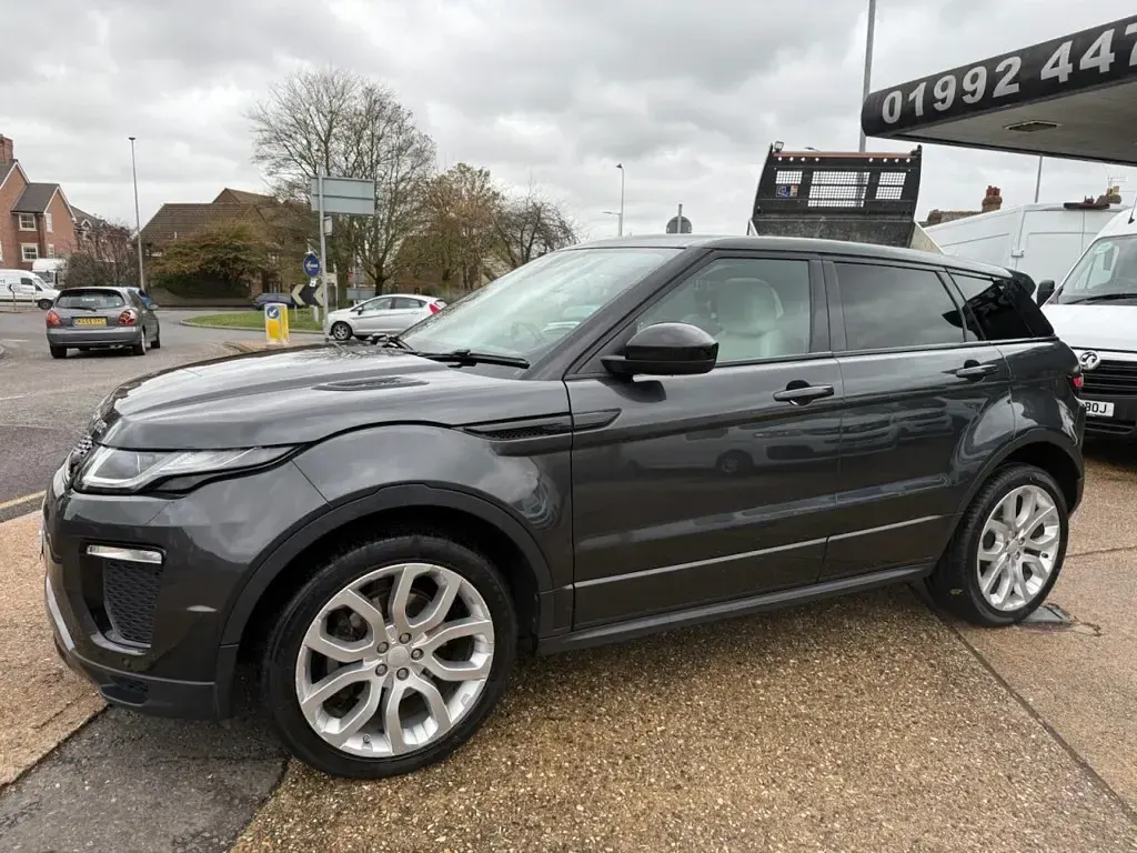 Used Land Rover Range Rover evoque HSE Dynamic 180 HP (132 kW) 2018 Grey SUV
