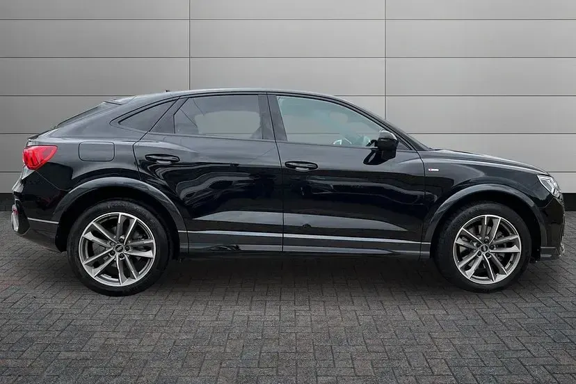 Used Audi Q3 Sportback Advanced 242 HP (177 kW) 2023 Mythos black SUV