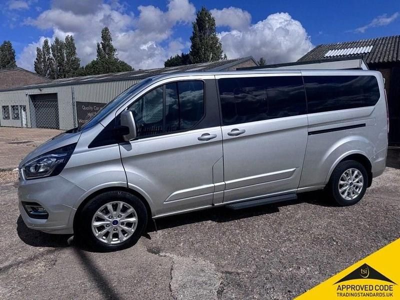 Used Ford Tourneo Titanium 130 HP (95 kW) 2020 Silver MPV