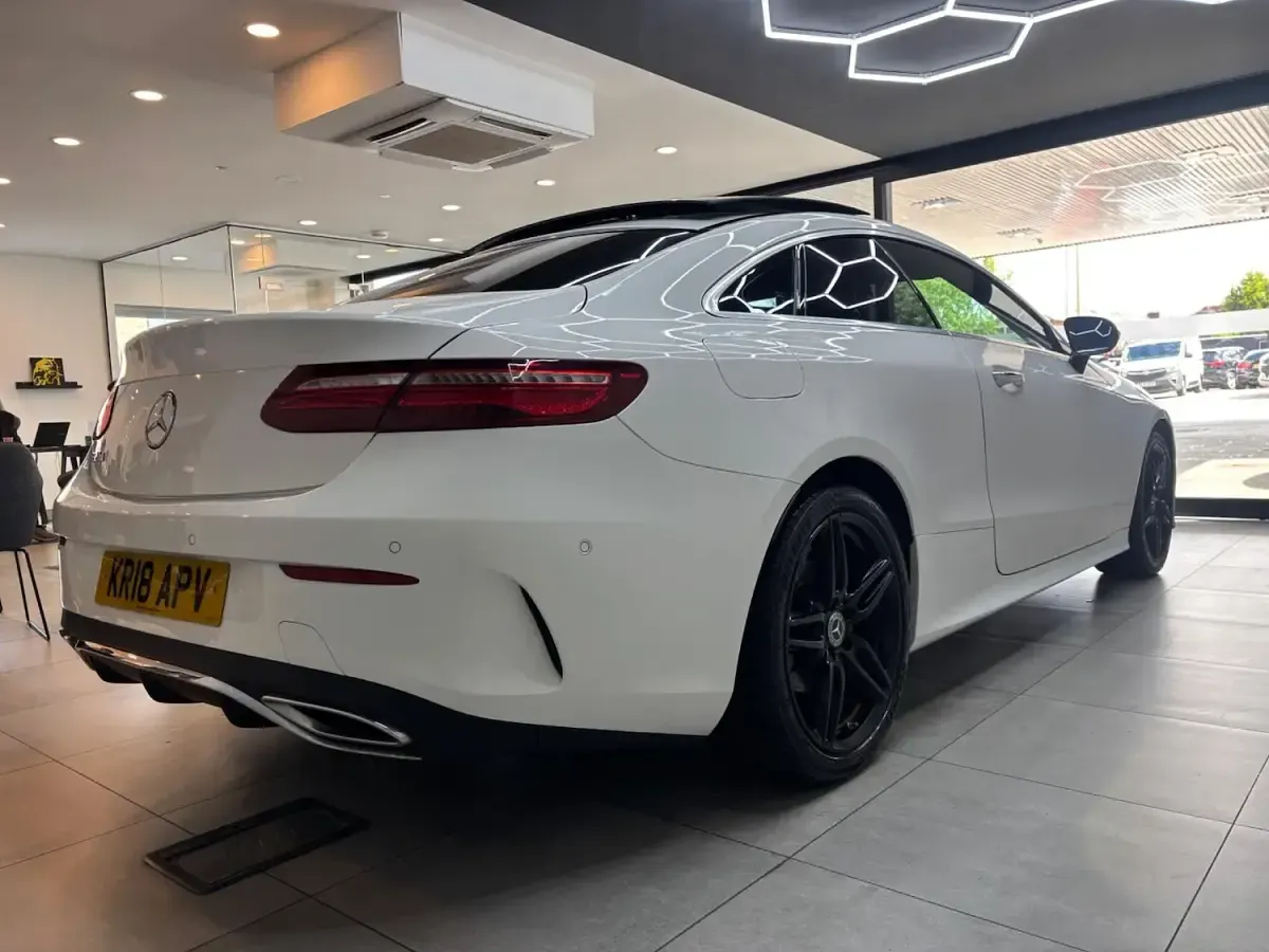 Used Mercedes E220 AMG Line Premium 194 HP (142 kW) 2018 White Coupe