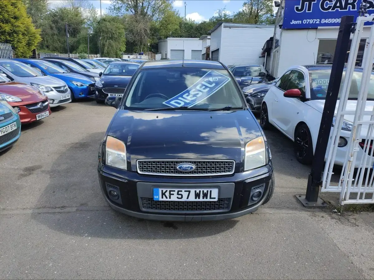 Used Ford Fusion 2007 Black Hatchback