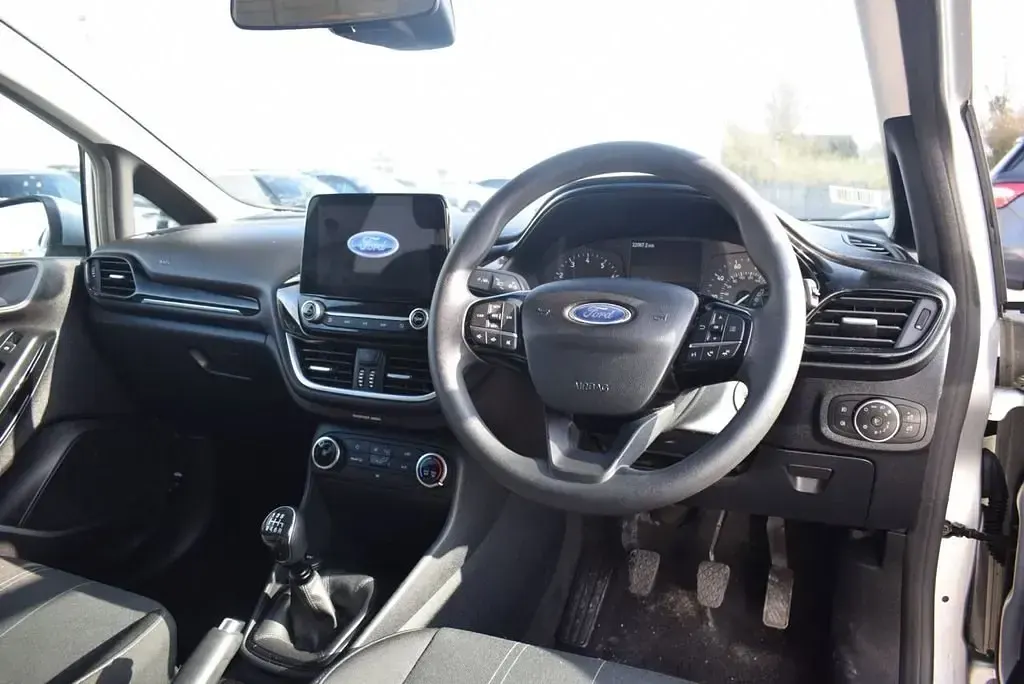 Second-hand Ford Fiesta Trend 95 CP (69 kW) 2020 Argintiu Hatchback