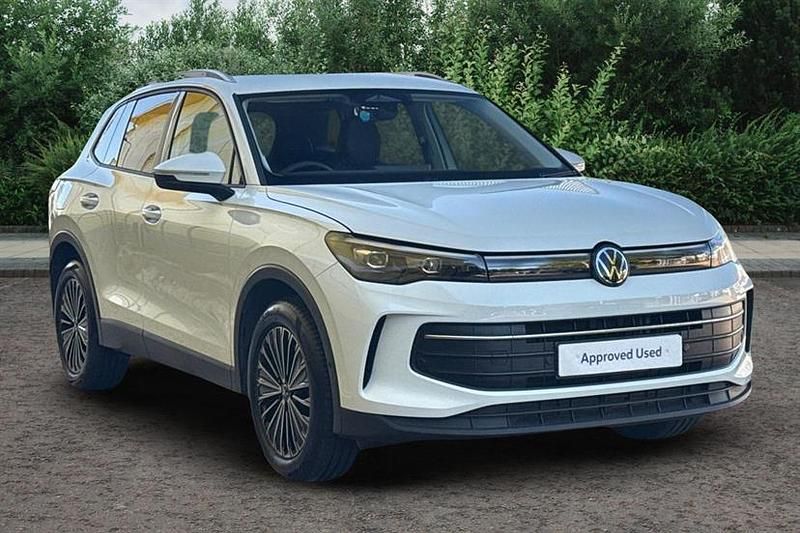 White Used 2024 VW Tiguan Match SUV | £29,950 (Fair price) - Image 1/4