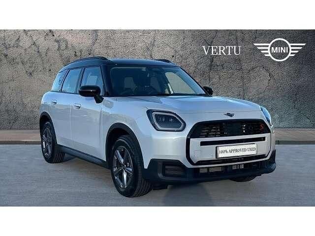 White New 2025 Mini Countryman Classic SUV | £29,995 (Super price) - Image 1/4