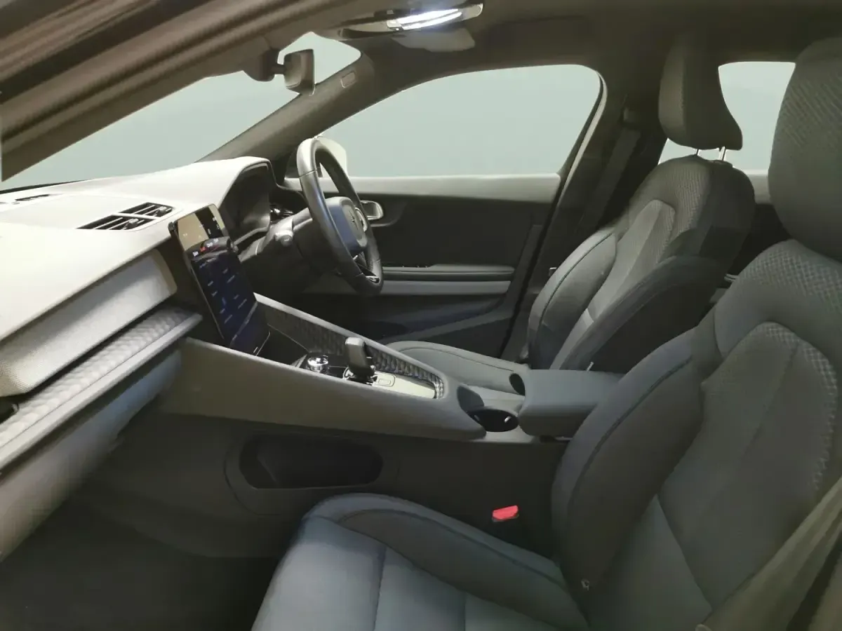 Usado Polestar 2 Standard Range Single Motor 169 kW (231 HP) 2023 Preto Citadino
