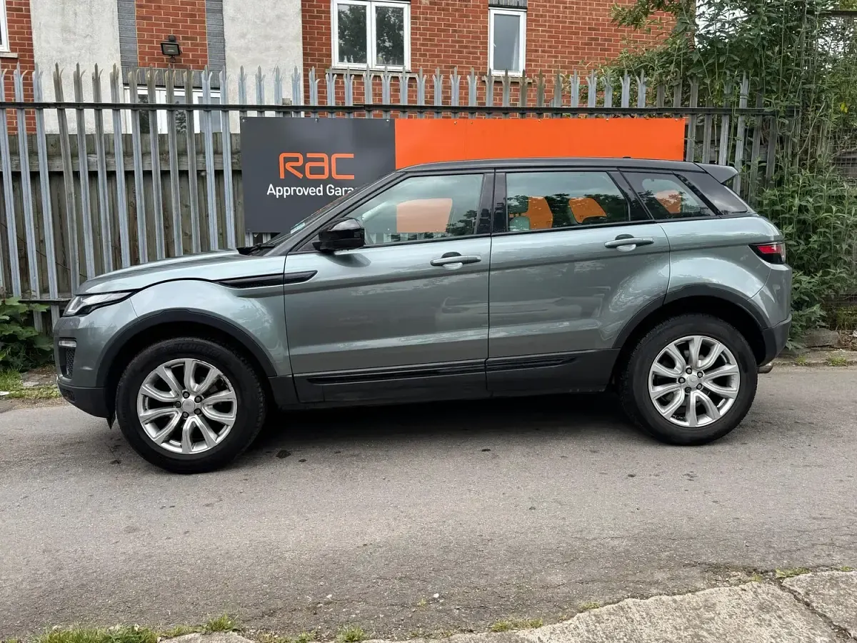 Used Land Rover Range Rover evoque SE 150 HP (110 kW) 2016 Grey Estate