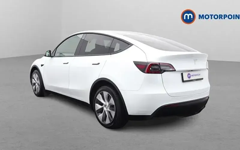 Used Tesla Model Y Standard Range 219 kW (299 HP) 2024 White SUV