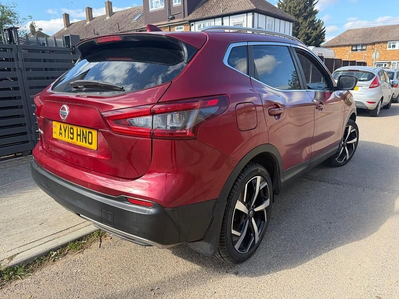 Used Nissan Qashqai Tekna 2019 Red SUV
