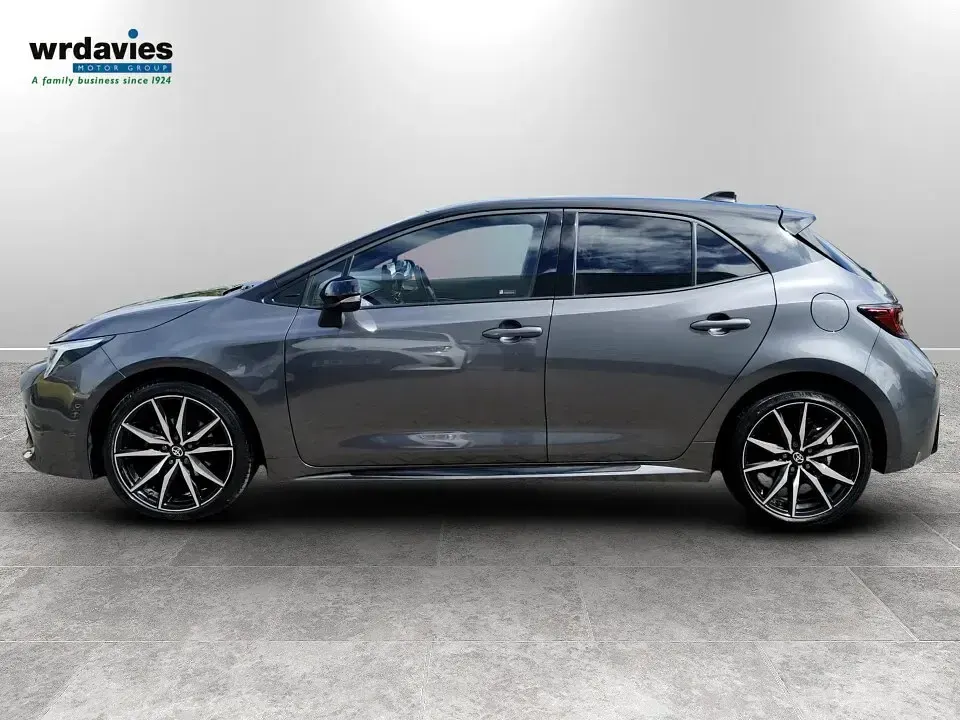 Used Toyota Corolla Sport 140 HP (102 kW) 2025 Decuma grey Hatchback
