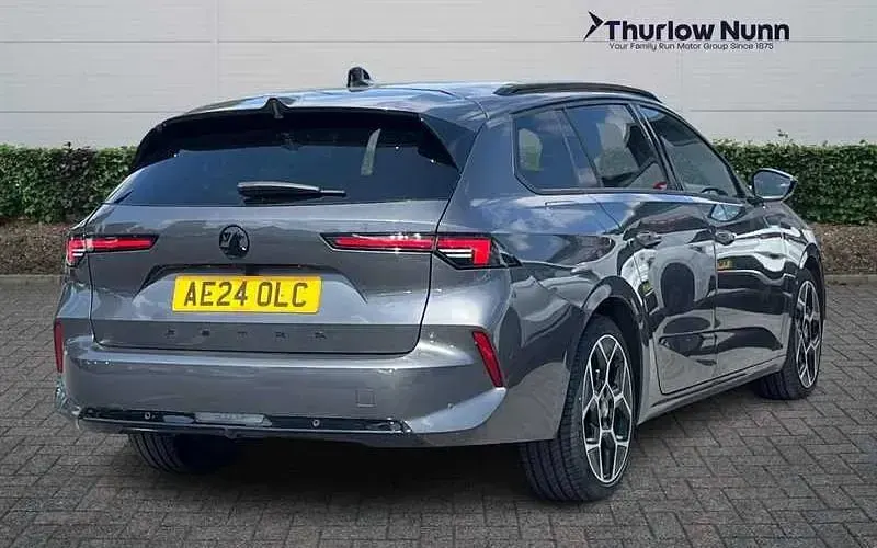 Used Vauxhall Astra Ultimate 131 HP (96 kW) 2026 Estate