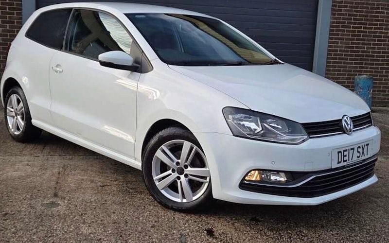 Used VW Polo Edition 90 HP (66 kW) 2017 White Hatchback