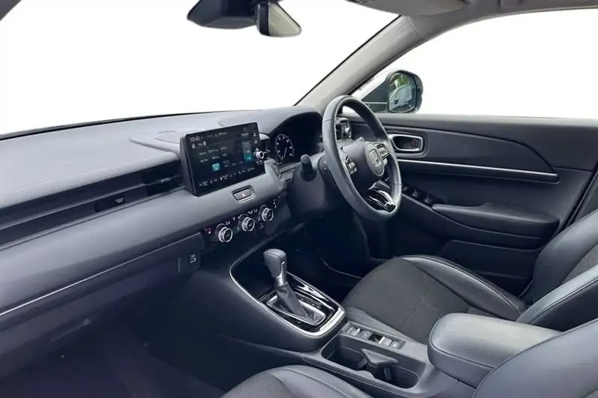 Second-hand Honda HR-V Advance 131 CP (96 kW) 2023 Alb SUV