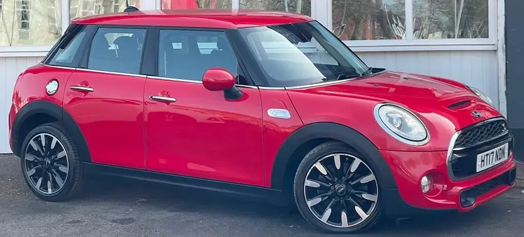 Used Mini Cooper S Hatch 192 HP (141 kW) 2017 Red Hatchback