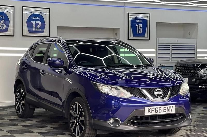 Blue Used 2016 Nissan Qashqai Tekna SUV | £7,499 (Fair price) - Image 1/1