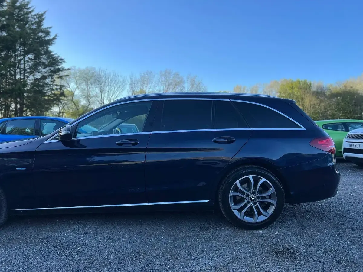 Used Mercedes C350e 293 HP (215 kW) 2017 Blue Estate