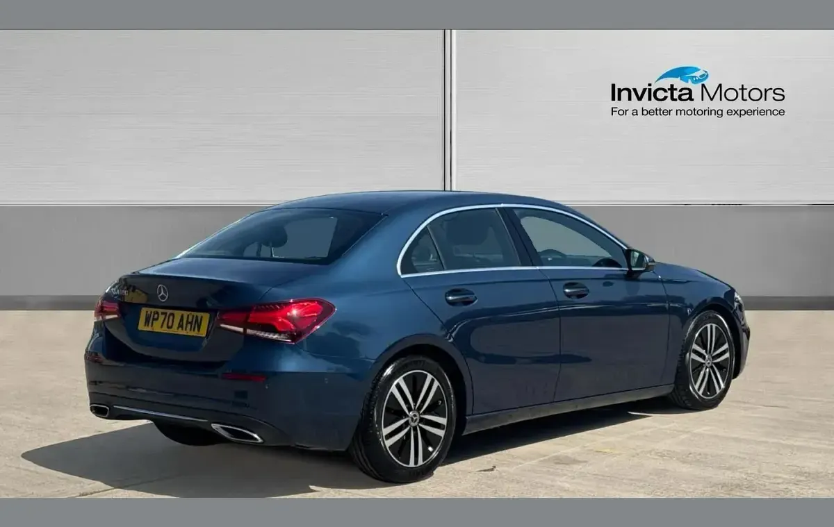 Used Mercedes A180 Executive 136 HP (100 kW) 2020 Blue Sedan