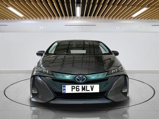 Used Toyota Prius Business Edition 122 HP (89 kW) 2017 Grey Hatchback