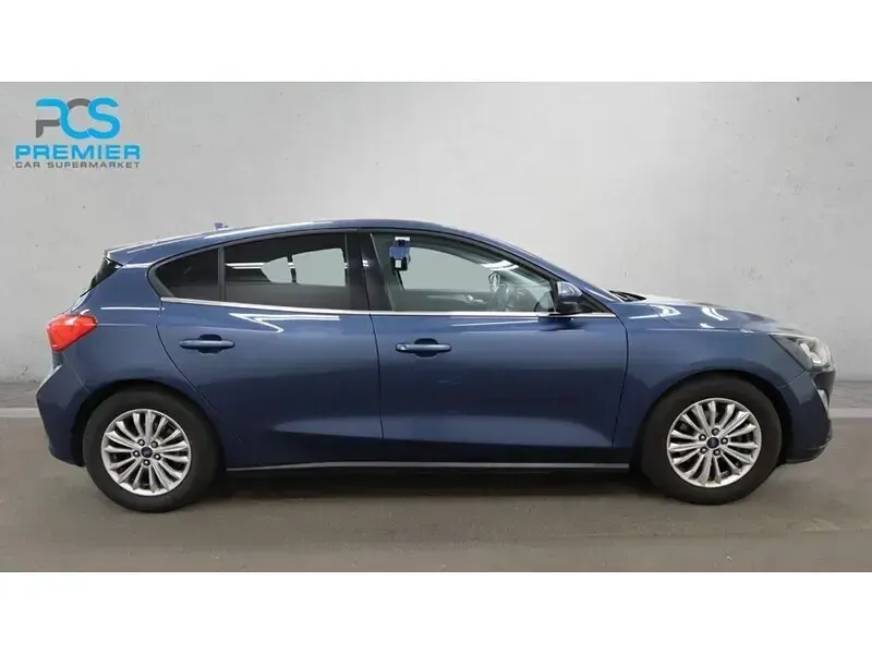 Used Ford Focus Titanium 2020 Blue Hatchback