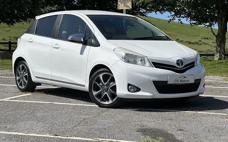 Used Toyota Yaris Trend 101 HP (74 kW) 2013 Hatchback