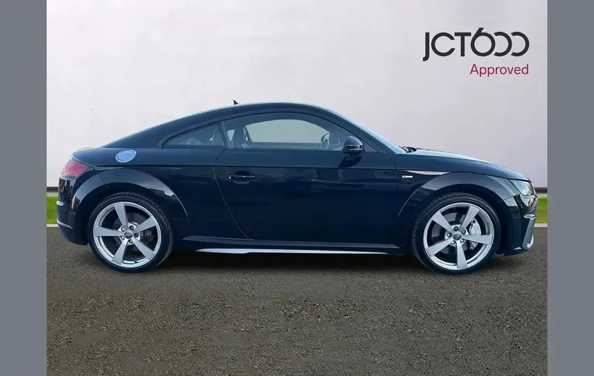 Używany Audi TT Black Edition 245 KM (180 kW) 2019 Czarny Coupe