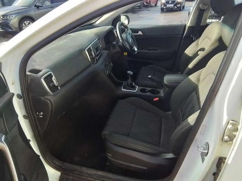 Used Kia Sportage 130 HP (95 kW) 2016 White SUV