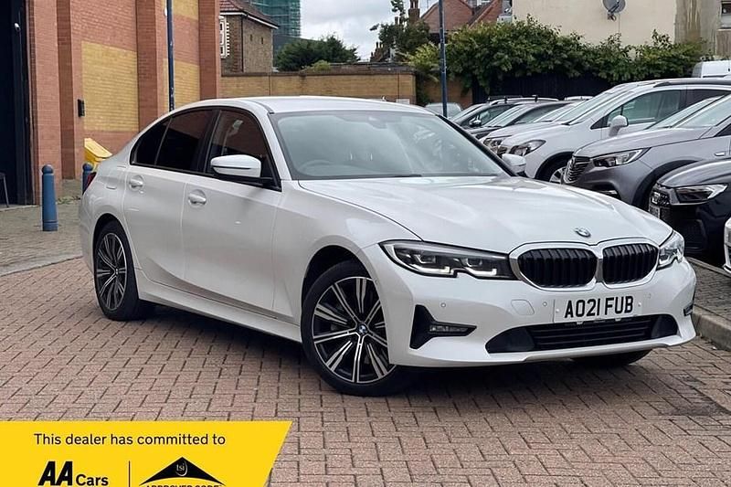 White Used 2021 BMW 330e Comfort Edition Sedan | £16,199 (Super price) - Image 1/1