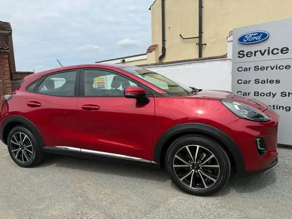 Used Ford Puma Titanium 155 HP (114 kW) 2020 Lucid red SUV