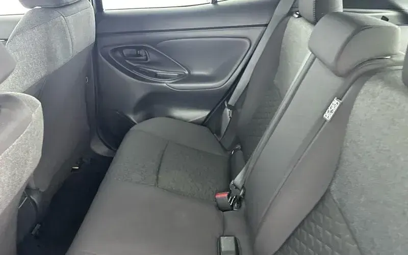 Used Toyota Yaris Cross Design 116 HP (85 kW) 2026 Grey SUV