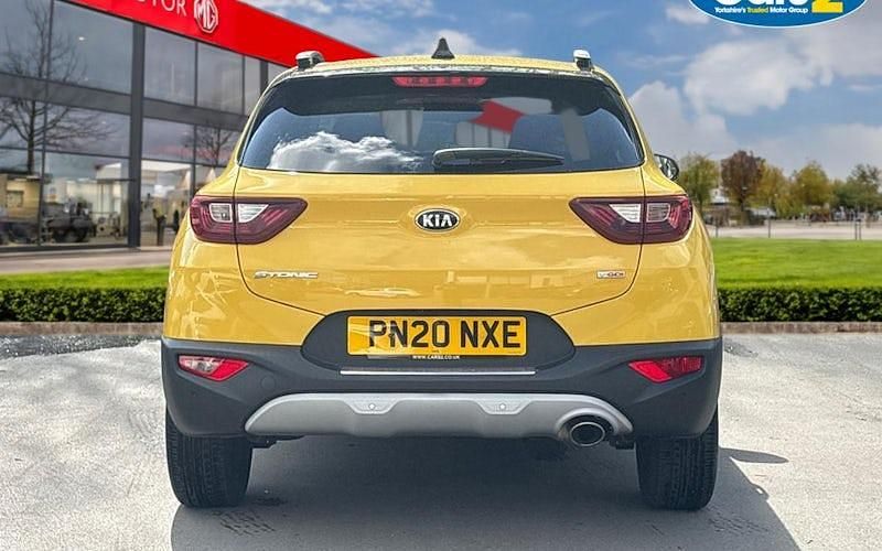 Used Kia Stonic 120 HP (88 kW) 2020 Yellow SUV