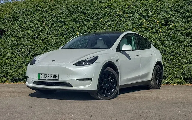 Used Tesla Model Y Long Range AWD 286 kW (389 HP) 2025 SUV