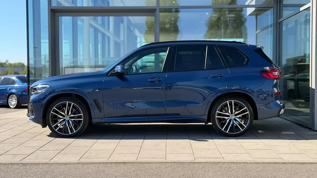 Used BMW X5 M Sport 340 HP (250 kW) 2023 Phytonic blue SUV